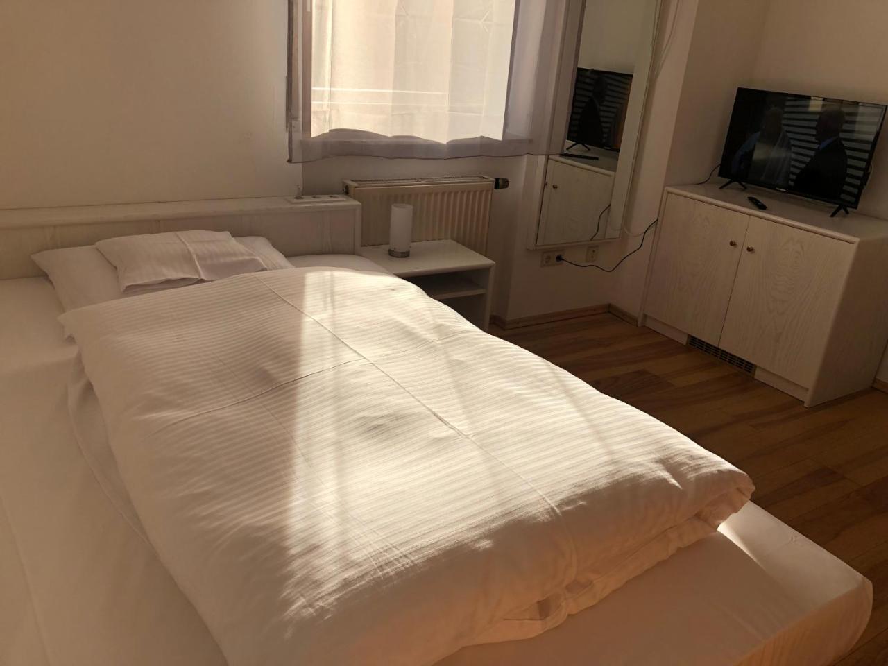 Gasthof Zur Krone Leidersbach Экстерьер фото
